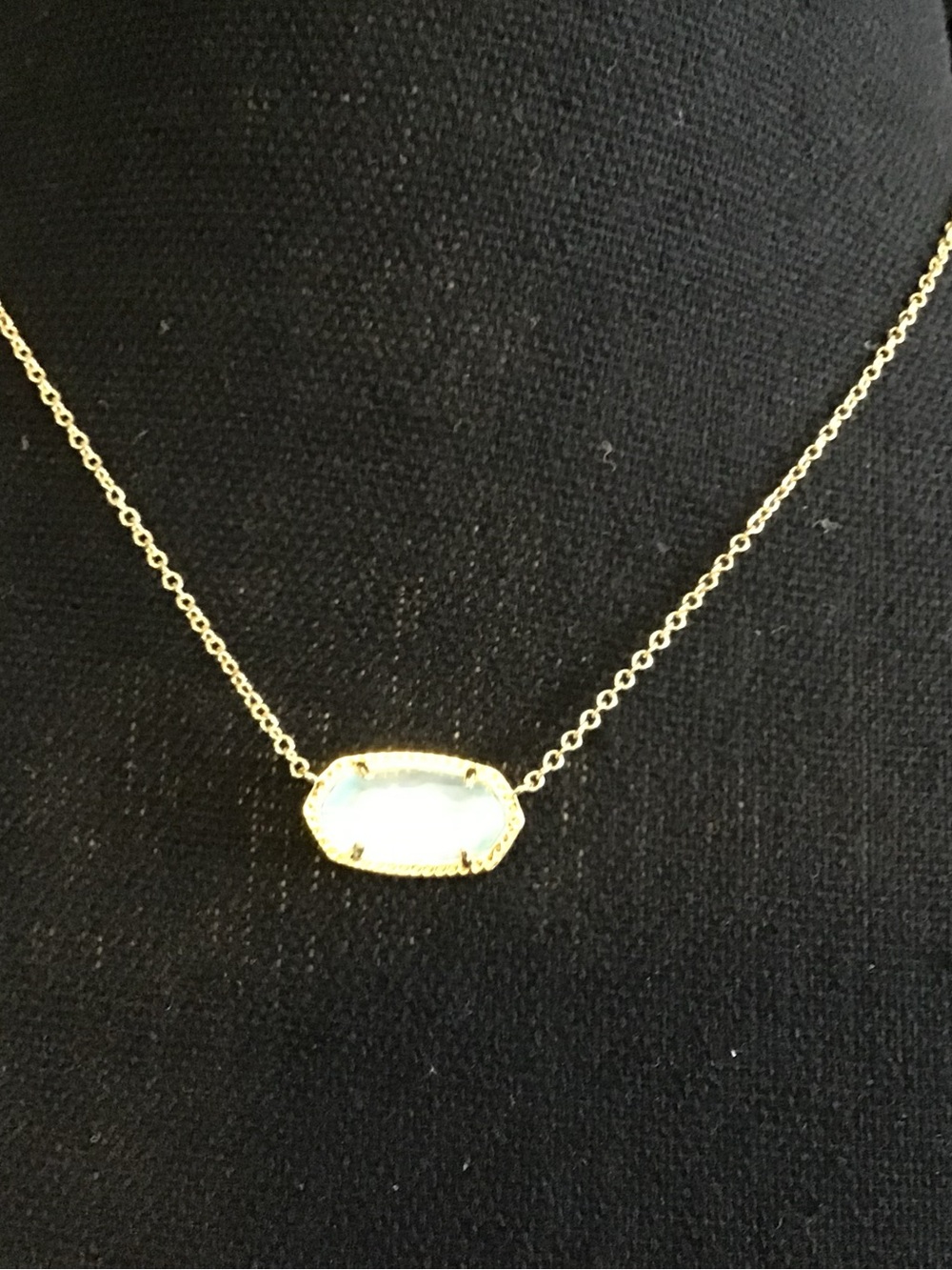 Kendra Scott Elisa Gold Style Necklace with Mother of Pearl Oval Stone